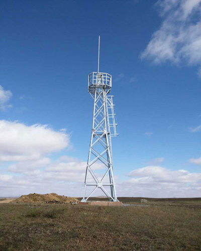 角鋼監(jiān)控塔和單管塔的優(yōu)缺點有哪些？